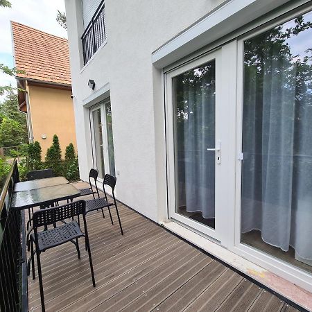 Oet Fenyo Apartmanhaz Siófok Zewnętrze zdjęcie