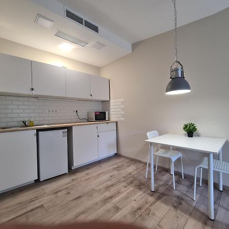 Oet Fenyo Apartmanhaz Siófok Zewnętrze zdjęcie