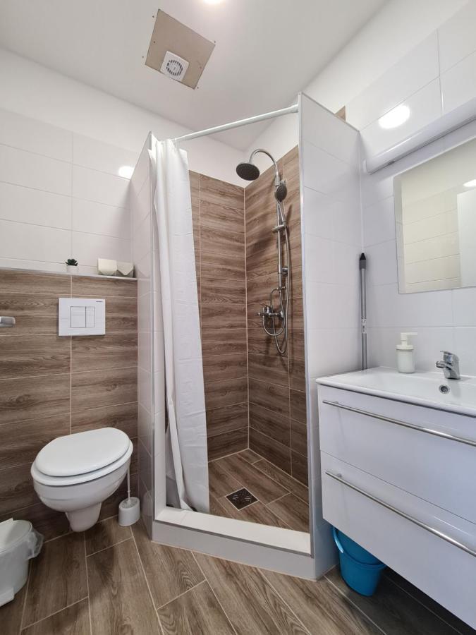 Oet Fenyo Apartmanhaz Siófok Zewnętrze zdjęcie