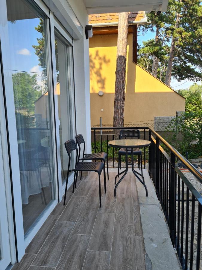 Oet Fenyo Apartmanhaz Siófok Zewnętrze zdjęcie