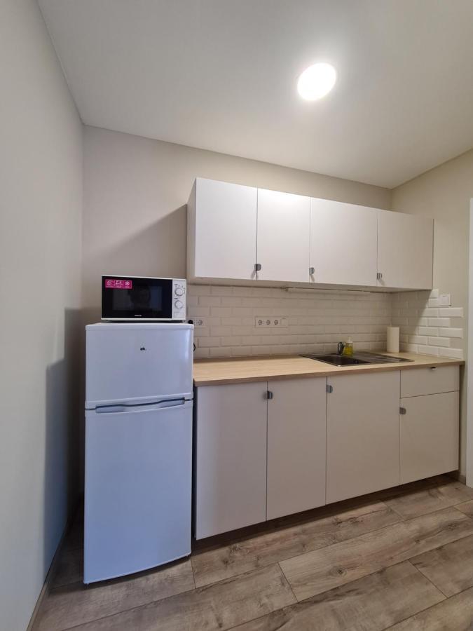 Oet Fenyo Apartmanhaz Siófok Zewnętrze zdjęcie