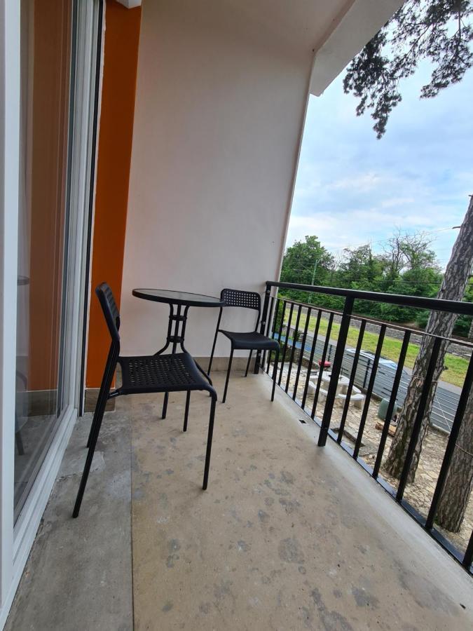 Oet Fenyo Apartmanhaz Siófok Zewnętrze zdjęcie