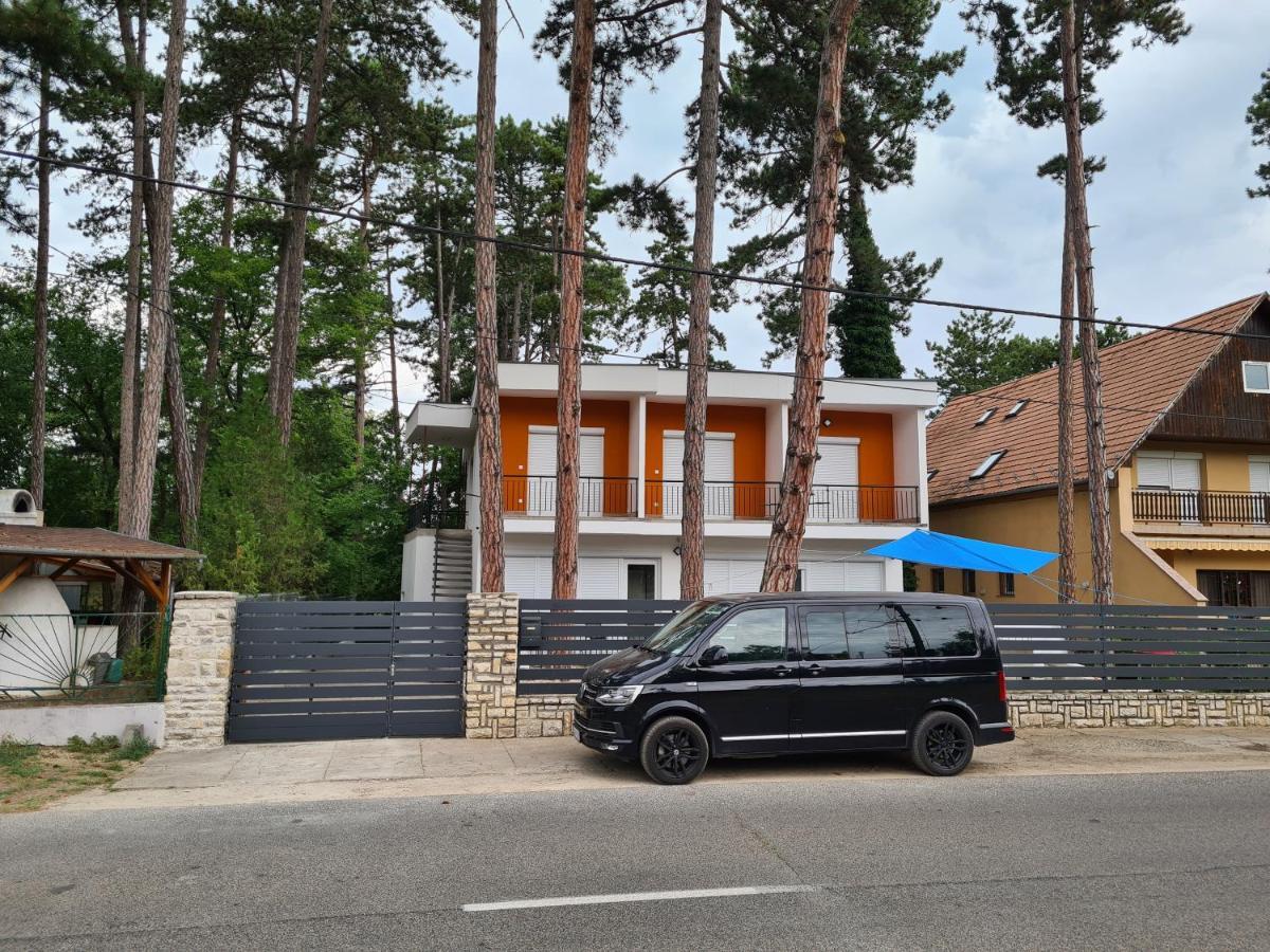 Oet Fenyo Apartmanhaz Siófok Zewnętrze zdjęcie