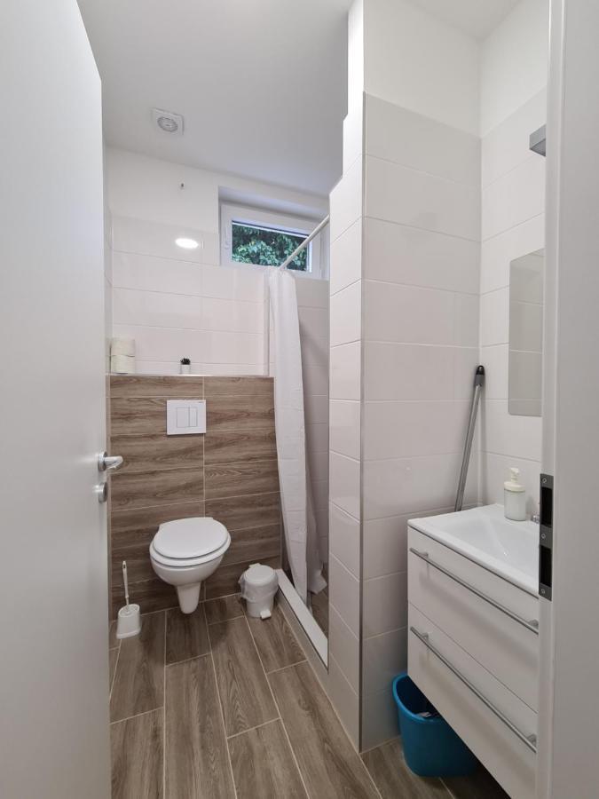 Oet Fenyo Apartmanhaz Siófok Zewnętrze zdjęcie