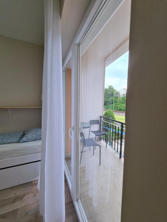 Oet Fenyo Apartmanhaz Siófok Zewnętrze zdjęcie