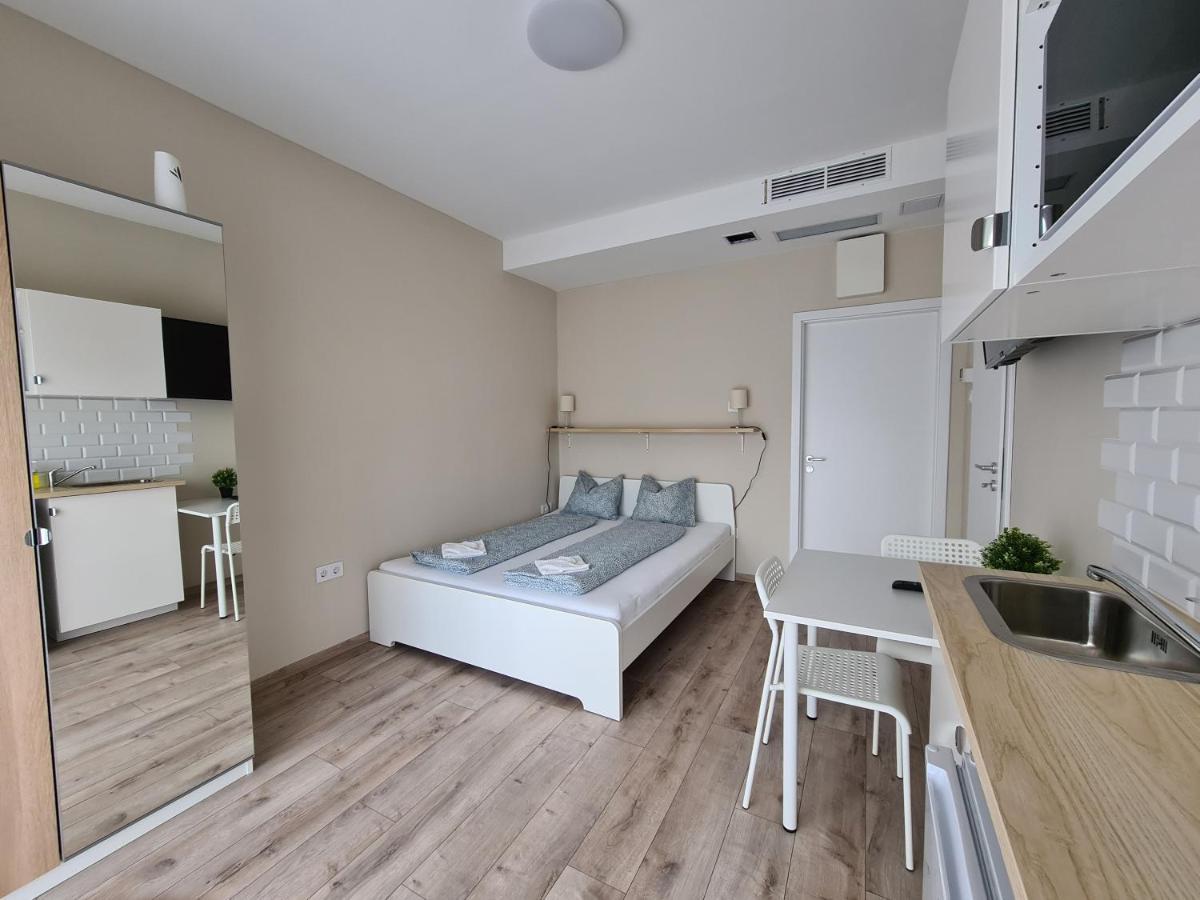 Oet Fenyo Apartmanhaz Siófok Zewnętrze zdjęcie