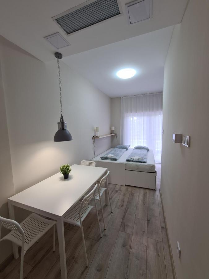 Oet Fenyo Apartmanhaz Siófok Zewnętrze zdjęcie